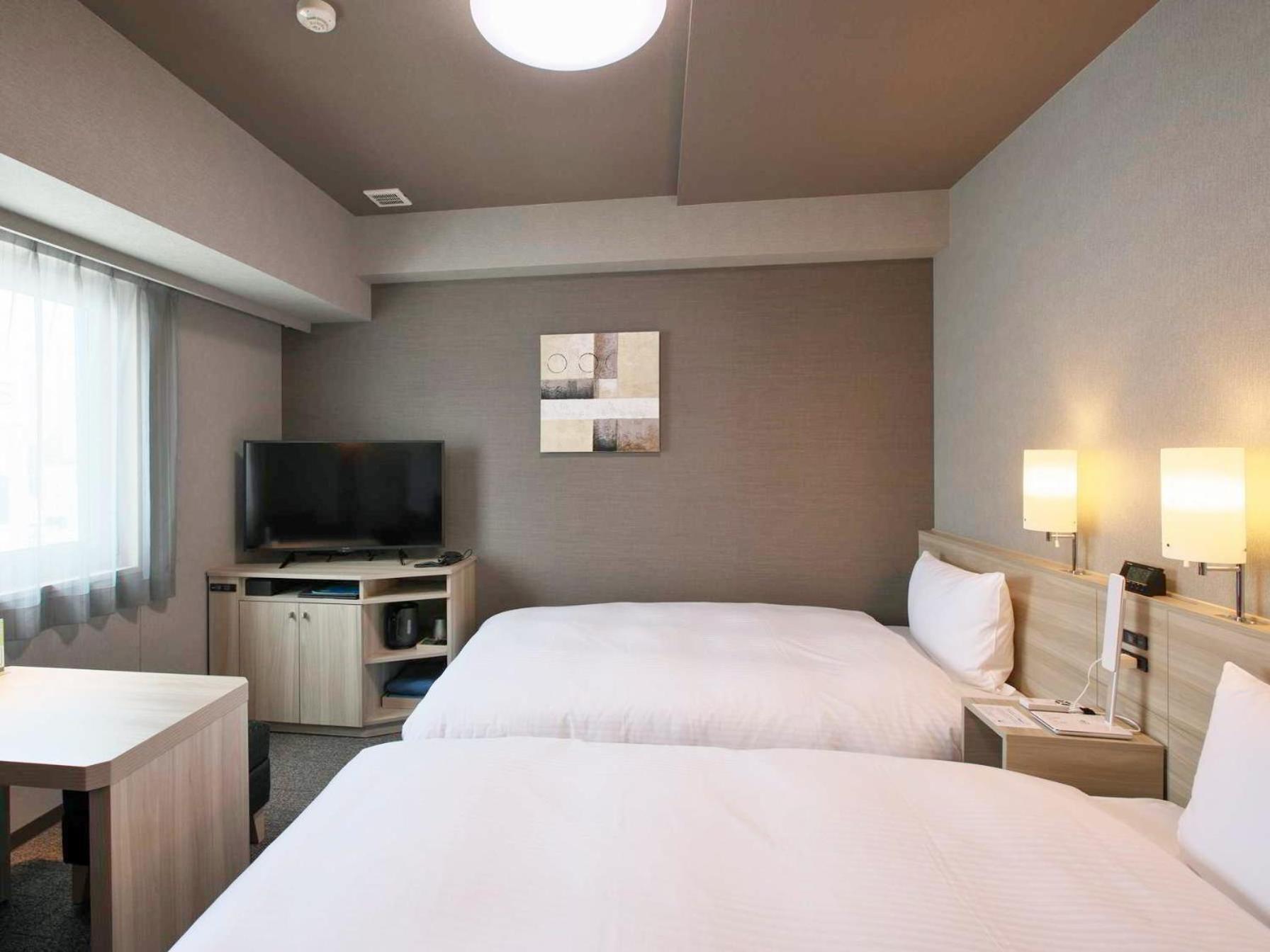 Hotel Route Inn Hiratsukaeki Kitaguchi Bagian luar foto
