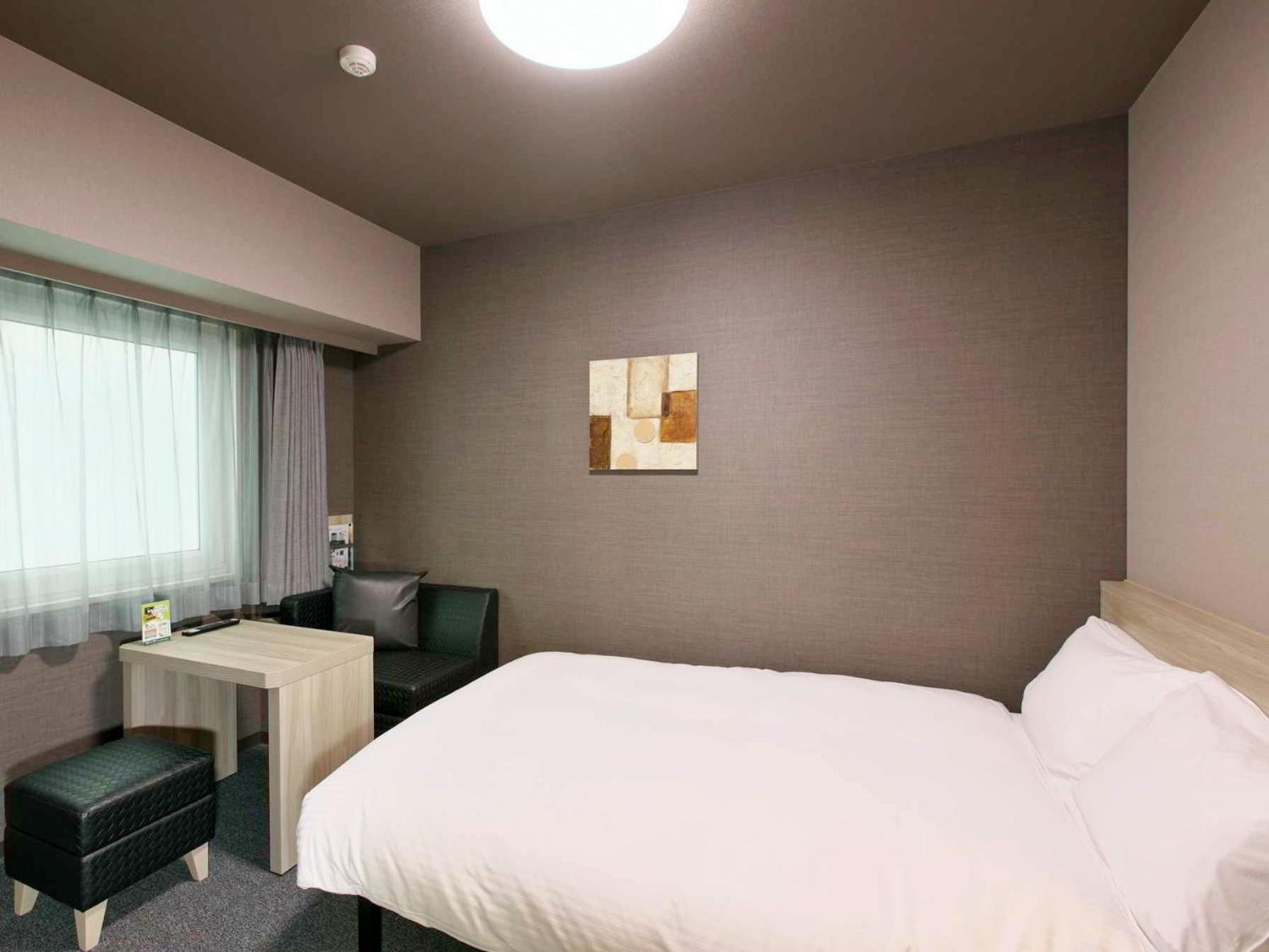 Hotel Route Inn Hiratsukaeki Kitaguchi Bagian luar foto